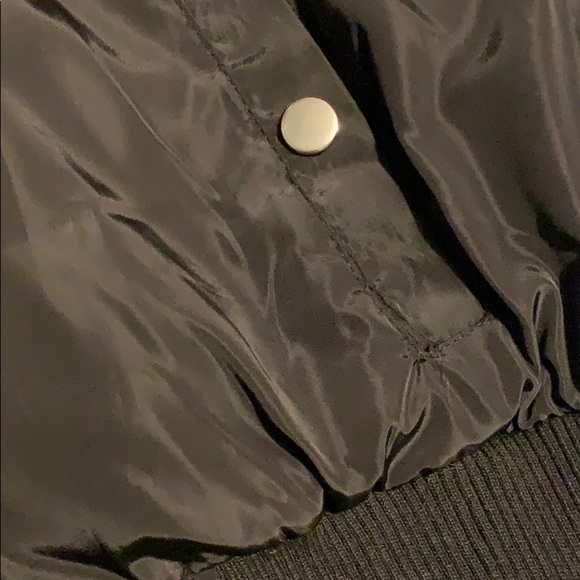 Bomber jacket - Picture 3 of 3